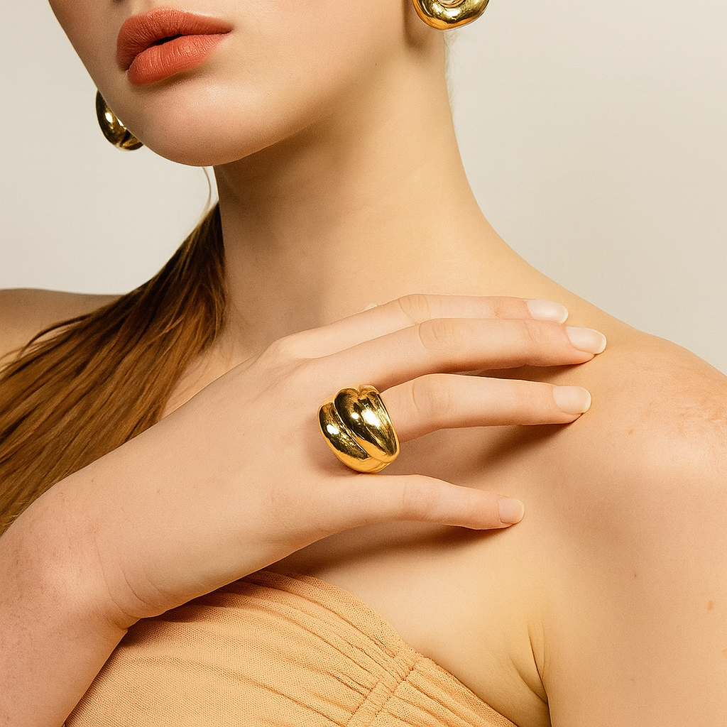 Women's Thick Croissant Dome Ring