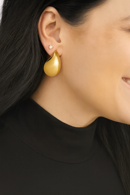 TEAR DROP EARRINGS