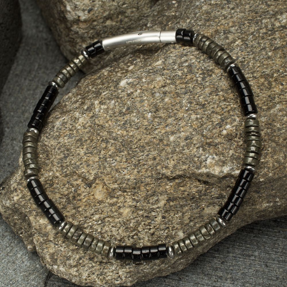 Men's Shadow Wolf (Onyx / Pyrite) Heishi Bead Bracelet