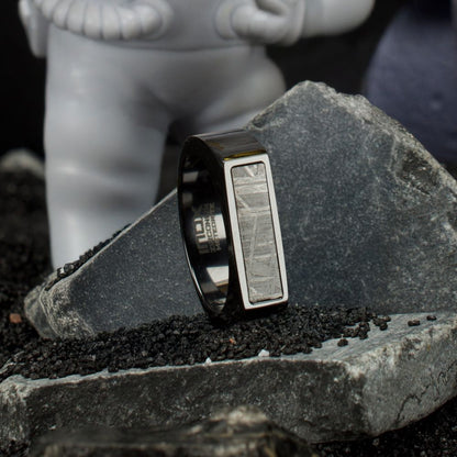 Men's Black Meteorite Inlay Signet Ring